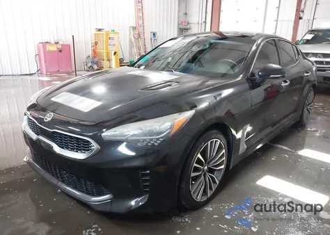2018 Kia Stinger Premium из США, поврежденный, VIN KNAE25LA0J6014199
